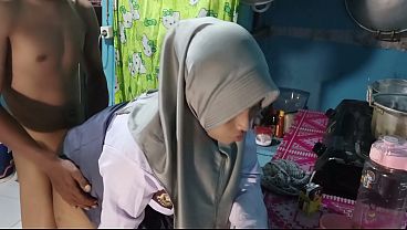 Ngentot Adik Ipar Sambil Meremas-remas Susu Montoknya