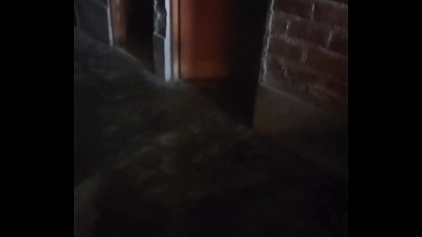 Ibu Muda Single Ngajak Masuk Rumah Demi Duit, Jalang Pamer Kontol.