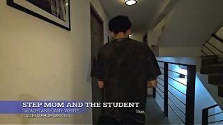 Ibu Tiri Lagi Panas Sama Anak Murid, Bikin Greget.