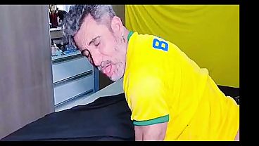 Orang Arab Datang Ke Brasil, Muncratin Lubang Pantat Si Bapak Brasil (cuplikan)
