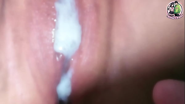 สาวไทยหื่นจัดผัวไม่อยู่ แอบโดนเย็ดคาห้อง จนน้ำแตกใส่หีเต็มๆ Creampie หีชุ่มฉ่ำ