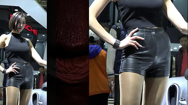 Gadis Cina Nungging Goyang Pakai Hotpants Kulit, Bikin Makin Panas