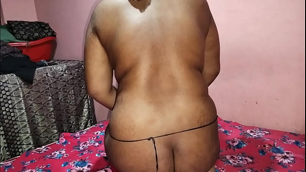 Pembantu Perawan Asli Dibersihin Sambil Nge-sex Sama Pemilik Kamar Pertama Kali Pake Suara Hindi Yang Bikin Makin Panas.