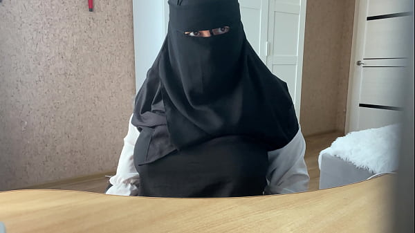 Arab Montok Sange Colmek Live Di Webcam, Bikin Ngilu.