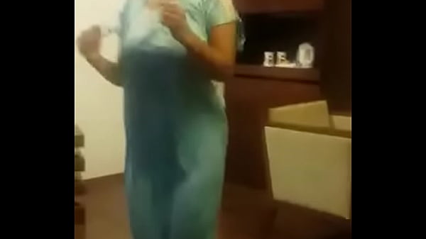 Tarian Desi Bikin Makin Basah, Siap-siap Meleleh!