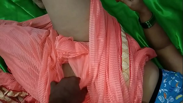 देसी सविता की चुदाई करते हुए गरमा गरम मौज