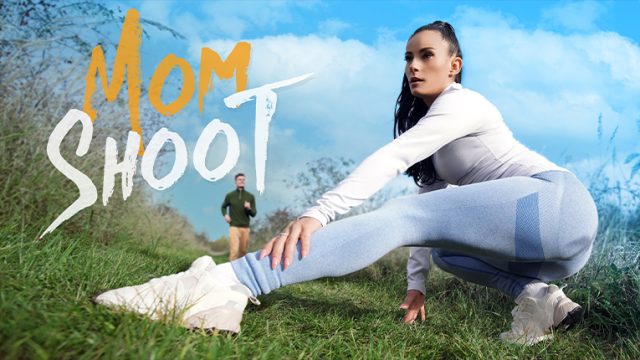 Ngentot Sampai Hamstring Sobek, Makin Kencang Makin Nikmat