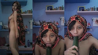 Skandal Mahasiswi Meruchan Jilbab Tersingkap Part 1
