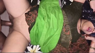 Desi Kakak Tiri Digebukin Sama Adik Tiri Pas Sendirian Di Rumah, Full Film Pake Bahasa Hindi, Nafsu Banget.