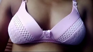 Malam Ini, Gadis India Super Panas Siap Bikin Lo Meleleh—dagingnya Kencang, Kulitnya Wangi, Dan Gerakannya Bikin Lo Lupa Napas.