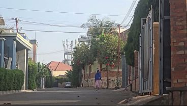 Mampus, Ada Ibu Arab Colmek Di Pinggir Jalan Depan Rumah, Keluar Semua Beceknya