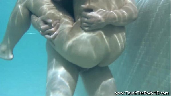 Mama Asia Bikin Pria Lumer, Tubuh Montok Bikin Ngiler