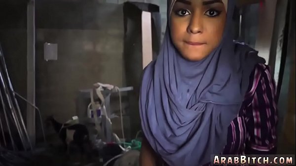 Telenan Arab Di Mulut, Guyuran Air Panas, Dan Goyang Bokong Di Titik 23km Dari Kota.