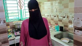 Selagi Istri Pergi, Suami Mesum Ngewe Pembantu Hijab Di Rumah Kosong